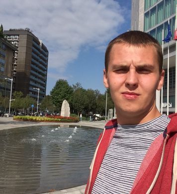 Мужчина Денис Автозаводский